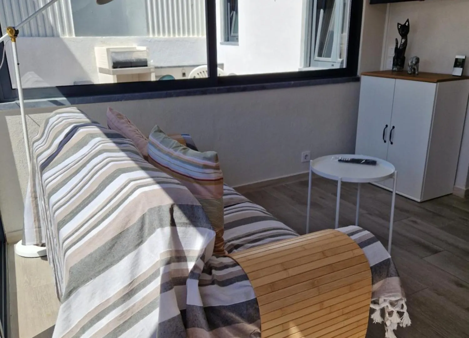 Vivenda Branca Villa Carcavelos  Holiday home Carcavelos (Lisbon)